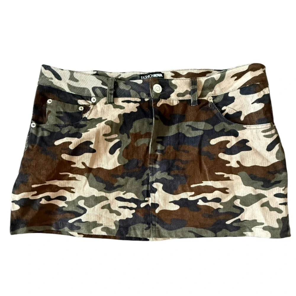 Fashion Nova camo corduroy mini skirt XL